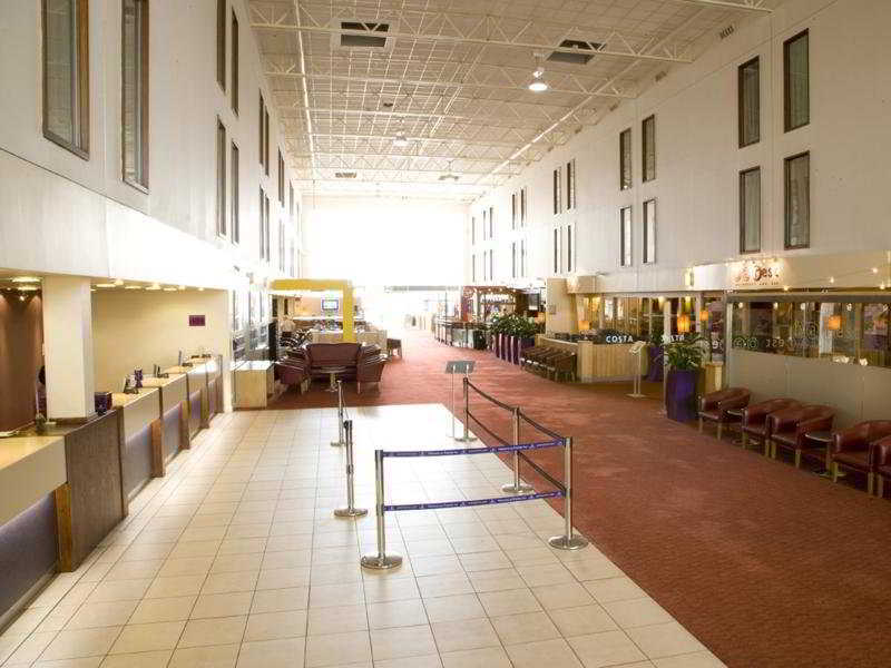 Premier London Heathrow Airport T2 & T3 - Bath Road Hotel